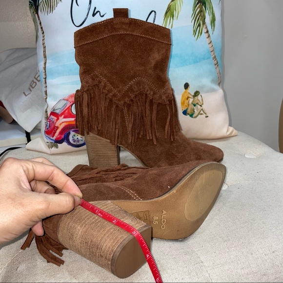 ALDO NWOB! Kycia Brown Fringe Ankle Boots Size 8.5 - Picture 9 of 9